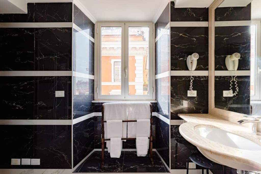 41 Nazionale Suite 41 로마 외부 사진