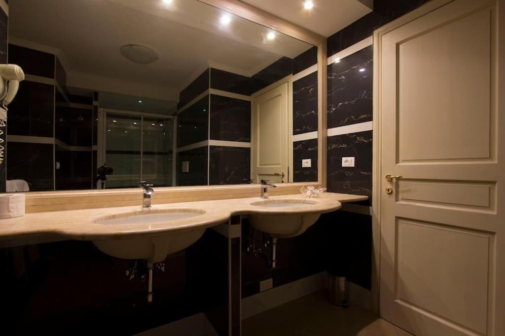 41 Nazionale Suite 41 로마 외부 사진
