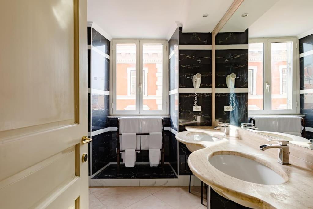 41 Nazionale Suite 41 로마 외부 사진